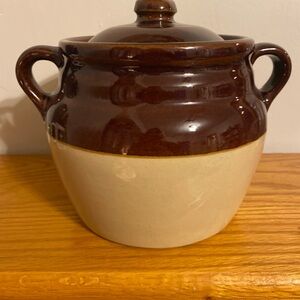 Elegant Two-Tone Ceramic Jar